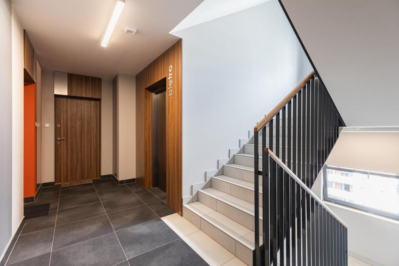 Superapart Fort Wola 12C Warsaw Ngoại thất bức ảnh